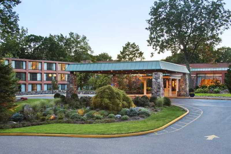 Hilton Westchester Rye Brook Экстерьер фото