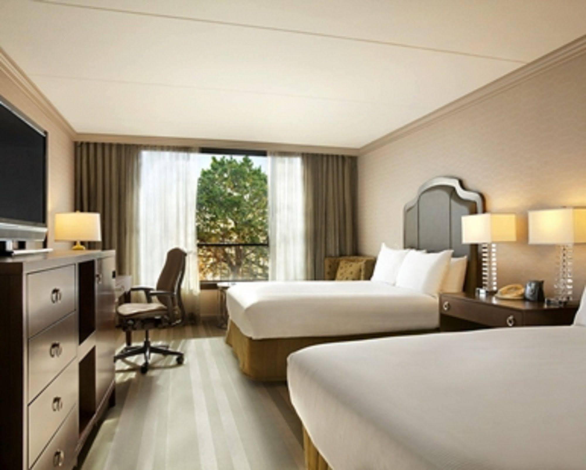 Hilton Westchester Rye Brook Экстерьер фото